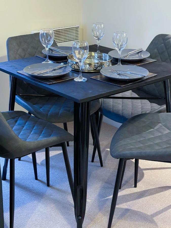 Station Side Penthouse Apartman Wolverhampton Kültér fotó