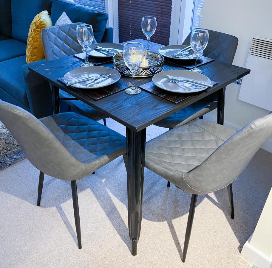 Station Side Penthouse Apartman Wolverhampton Kültér fotó