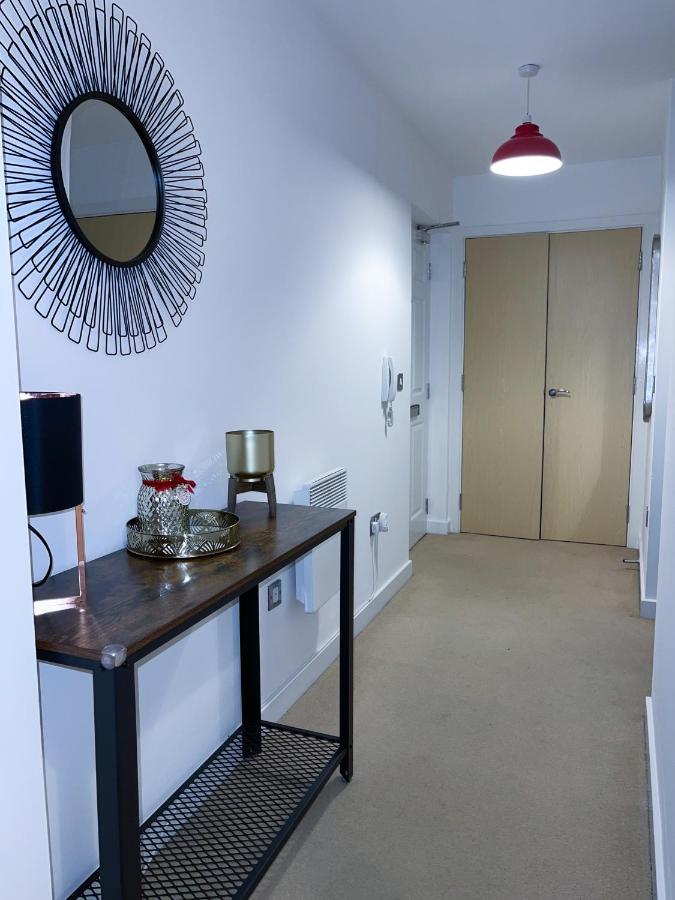 Station Side Penthouse Apartman Wolverhampton Kültér fotó