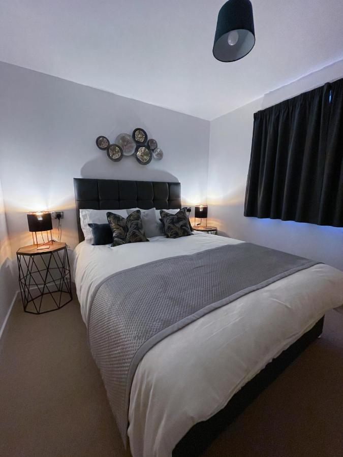 Station Side Penthouse Apartman Wolverhampton Kültér fotó