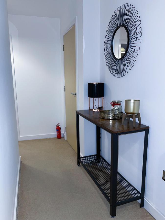 Station Side Penthouse Apartman Wolverhampton Kültér fotó