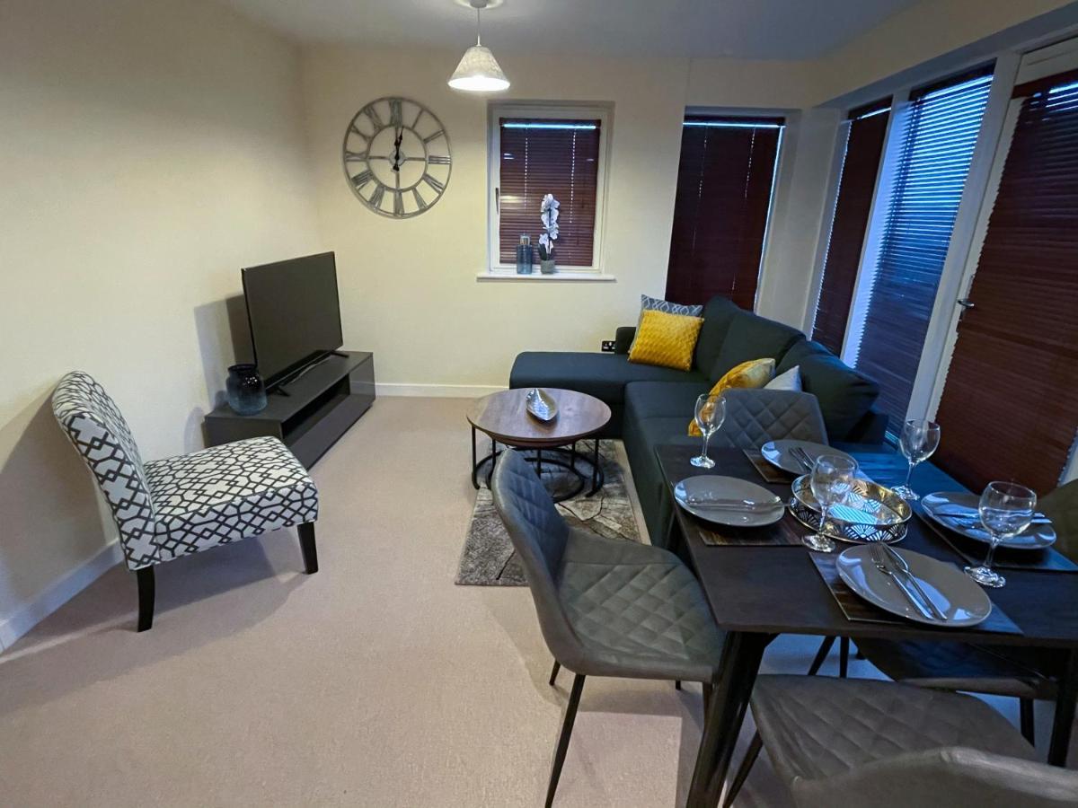 Station Side Penthouse Apartman Wolverhampton Kültér fotó