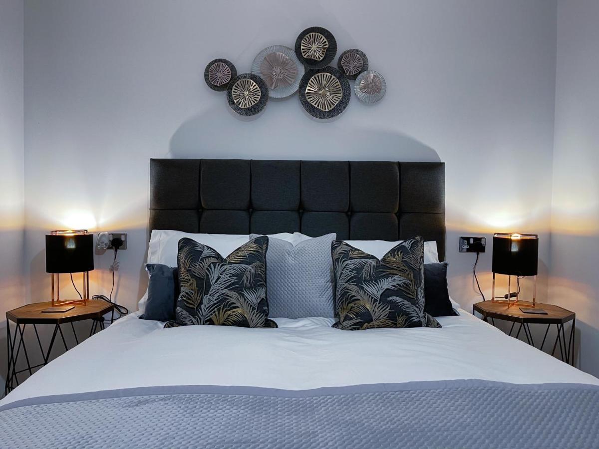 Station Side Penthouse Apartman Wolverhampton Kültér fotó