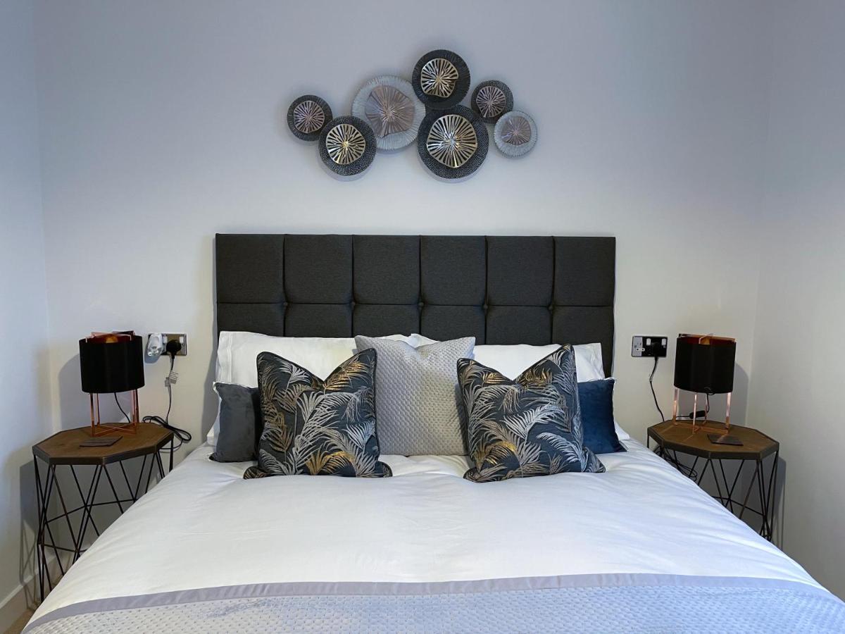 Station Side Penthouse Apartman Wolverhampton Kültér fotó